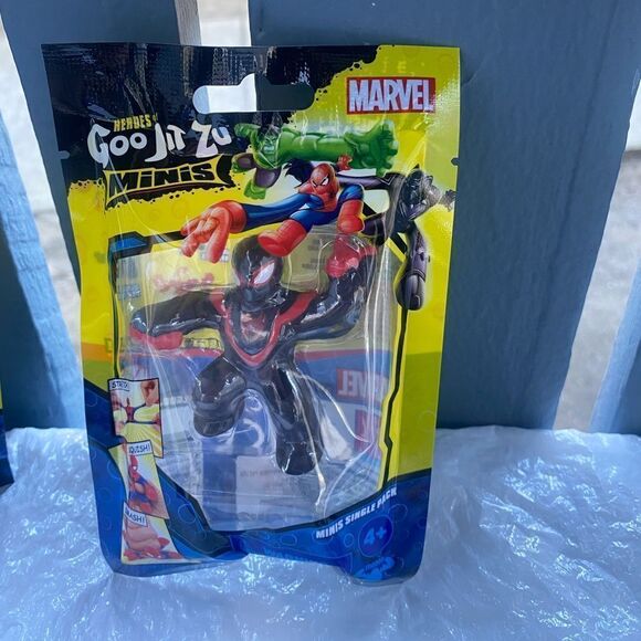 Heroes of Goo Jit Zu Minis Marvel Stretch Squish Miles Morales - Picture 1 of 3